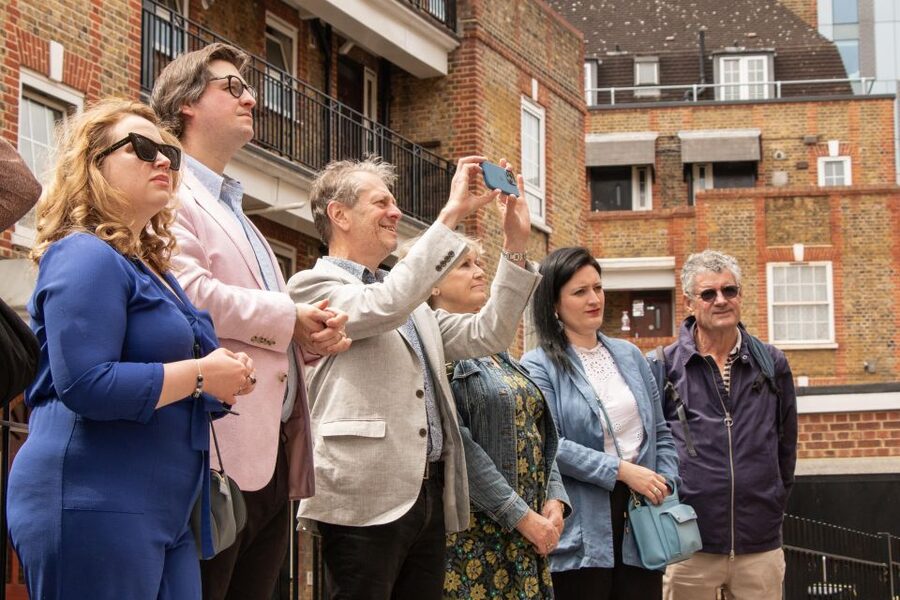 London: Brick Lane, Shoreditch & Spitalfields Food Tour - Starting at Old Spitalfields Market