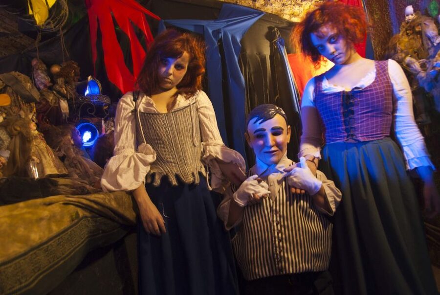 London Bridge Experience and Tombs Entrance Ticket - The London Tombs: the louder second half