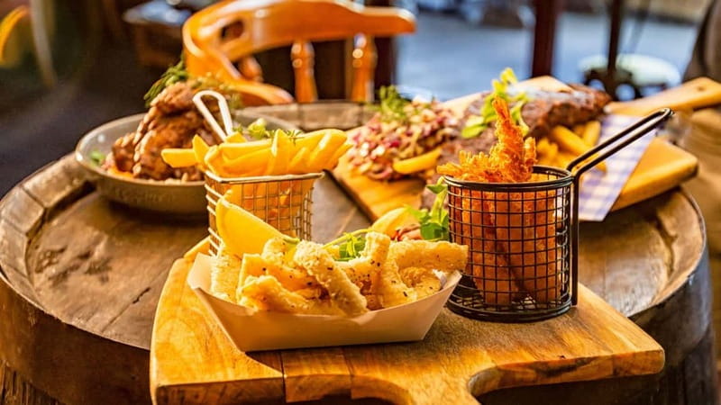 London: British Food Treasure Hunt With Gourmaze - Starting at London Bridge and Southwark