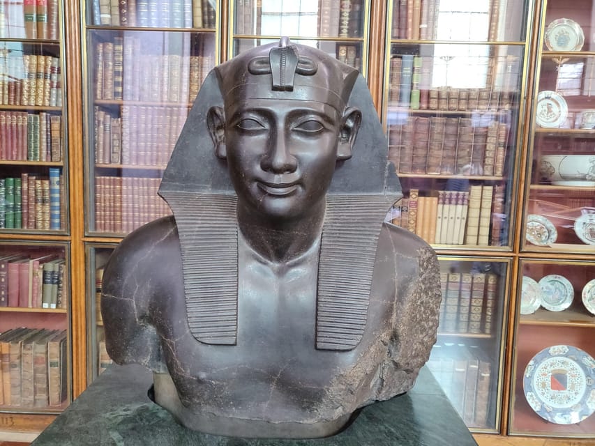 London: British Museum Tour with Archaeologist Guide - How Rossa guides the experience