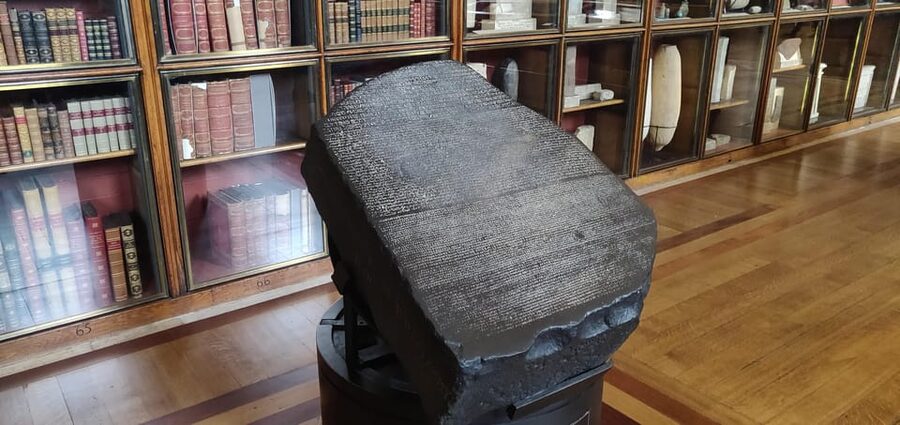London: British Museum Tour with Archaeologist Guide - The Rosetta Stone and ancient Egypt