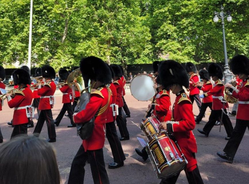 London: Buckingham, Big Ben & Westminster Abbey Tour - Starting at Parliament Square with London’s big names around you