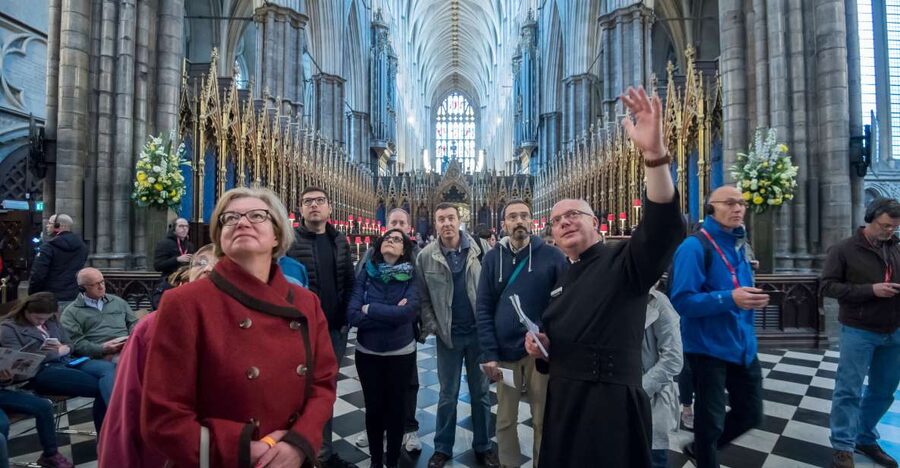 London: Buckingham, Big Ben & Westminster Abbey Tour - Horse Guards Parade and the Whitehall setting