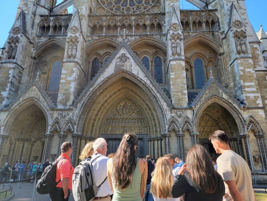 London: Buckingham, Big Ben & Westminster Abbey Tour - Entering Westminster Abbey after the crowds