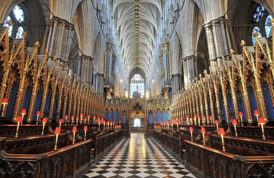 London: Buckingham Palace & Big Ben & Abbey Private Tour - How the guides affect the experience