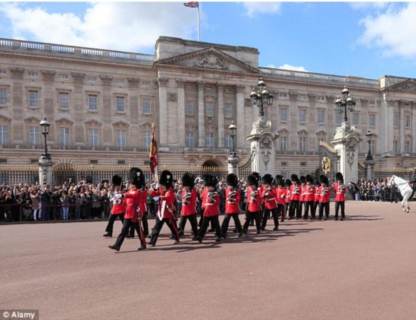 London: Buckingham Palace & Big Ben & Abbey Private Tour - Buckingham Palace and the Changing of the Guard