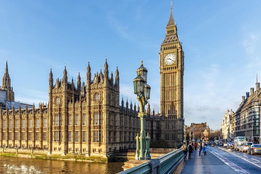 London: Buckingham Palace & Big Ben & Abbey Private Tour - Trafalgar Square and Horse Guards Parade