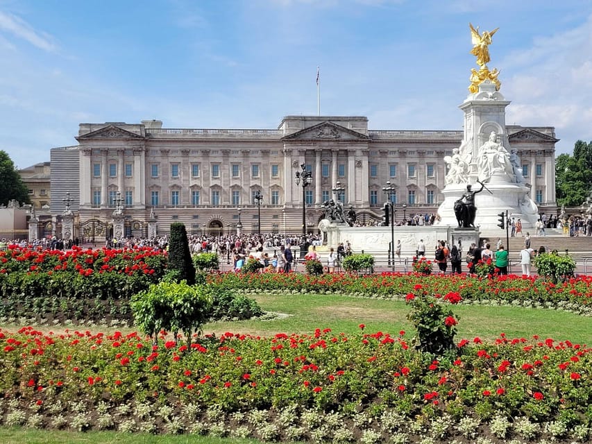 London: Buckingham Palace State Rooms & Royal Walking Tour - Who should book this royal walk?