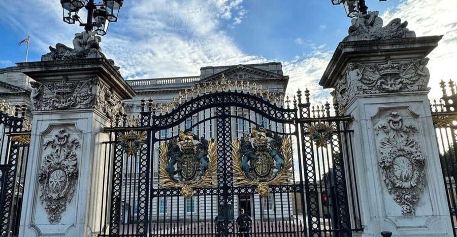 London: Buckingham Palace & Westminster Guided Walking Tour - Whitehall, government buildings, and Horseguards
