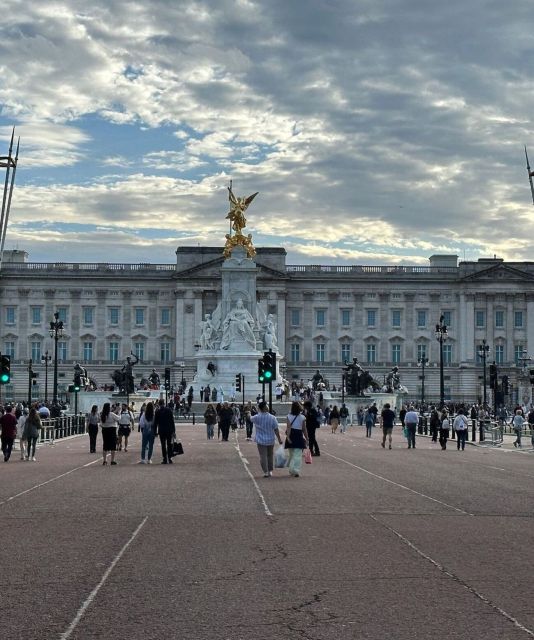 London: Buckingham Palace & Westminster Guided Walking Tour - St James’s Palace and the Mall