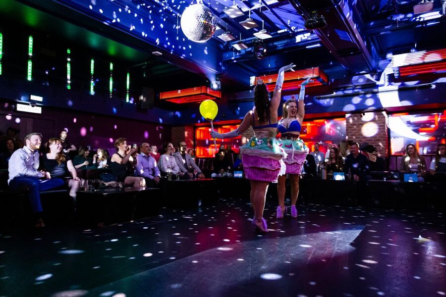 London: Burlesque Cabaret Show in the West End - The rhythm of the evening