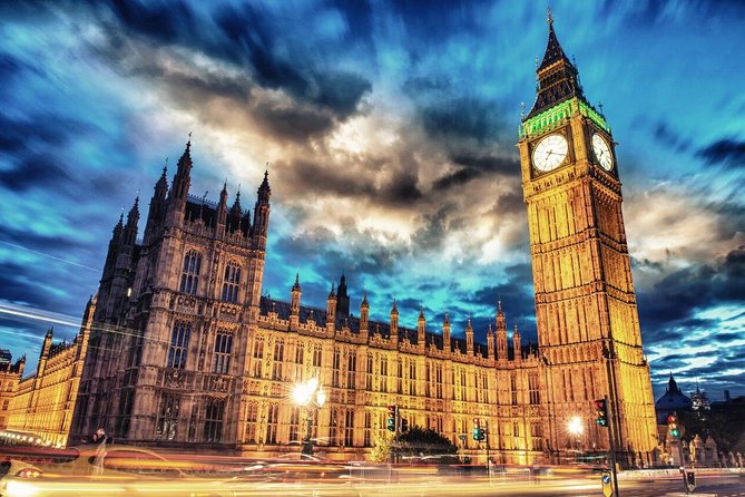 London by Night Sightseeing Open Top Bus Tour with Live Guide - Buckingham Palace after sunset