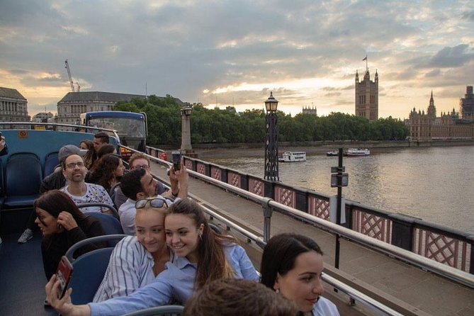 London by Night Sightseeing Open Top Bus Tour with Live Guide - What the open-top seating is really like