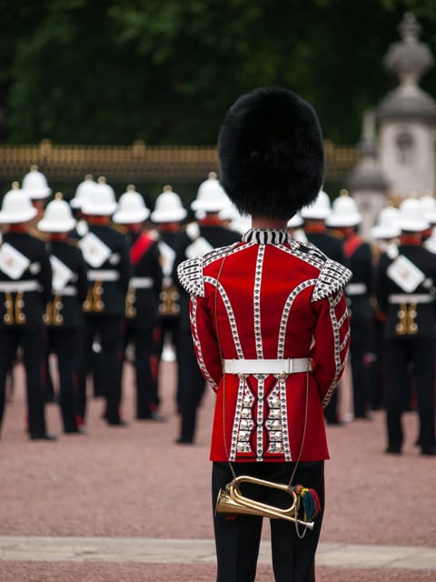 London: Changing of the Guard Experience and Landmarks Tour - Starting beside Green Park Station