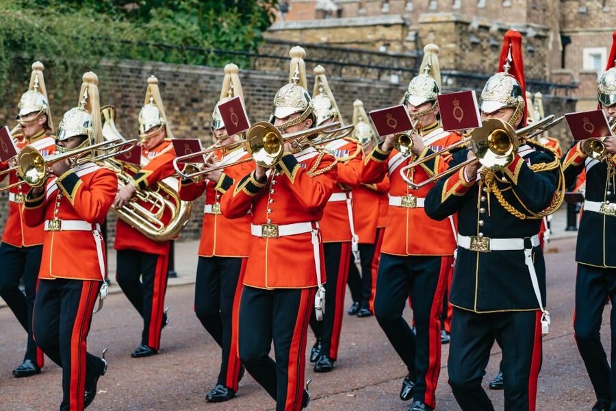 London: Changing of The Guard Tour - Key points at a glance