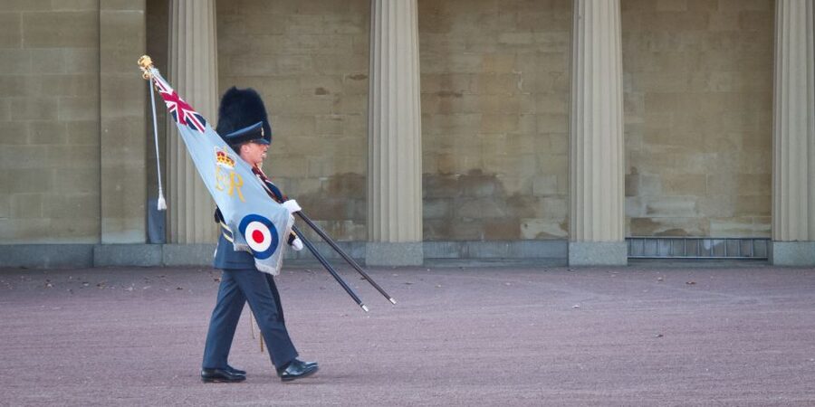 London Changing of the Guard Tour - Front Row 12 guests 2,5h - Small groups, timing, and physical demands