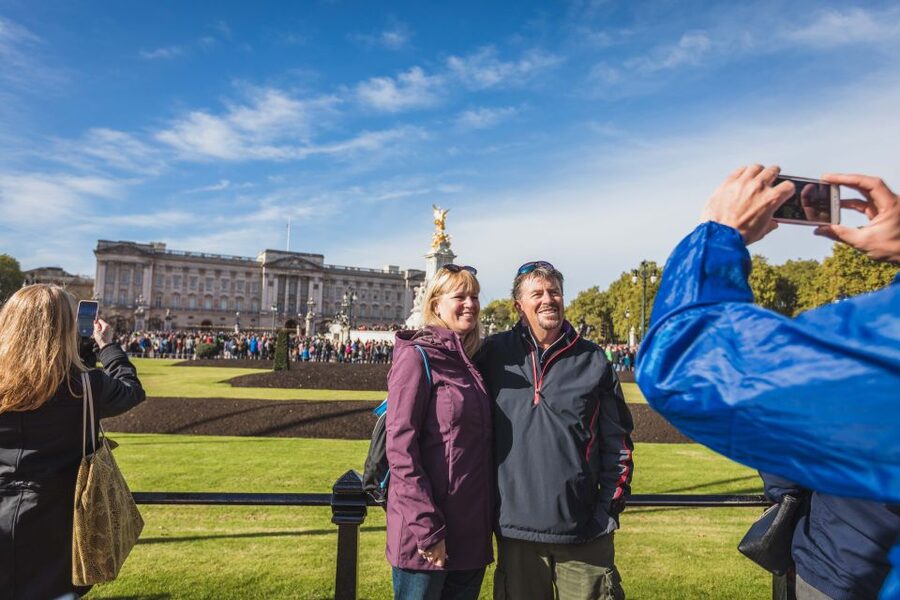 London: Changing of the Guard Walking Tour - Who should book this walking tour?