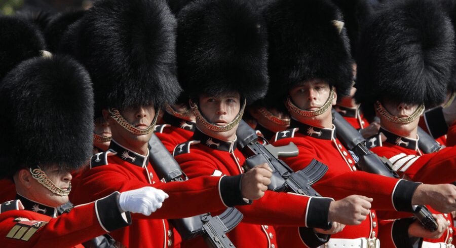London: Changing of the Guard Walking Tour with Small Group - Why this Changing of the Guard tour works