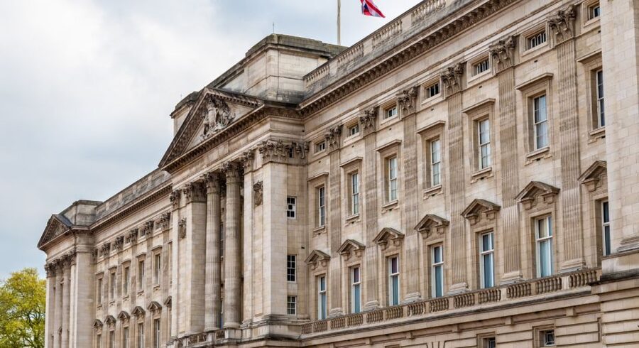 London: Changing of the Guard Walking Tour with Small Group - Is $25 a fair price?