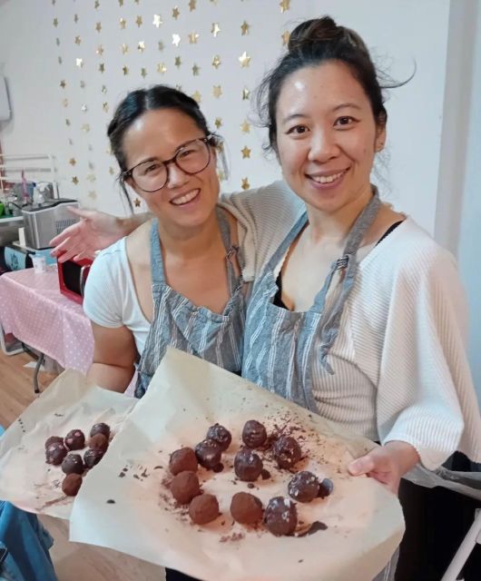 London: Chocolate Truffle-Making Workshop - Starting with a creamy ganache center
