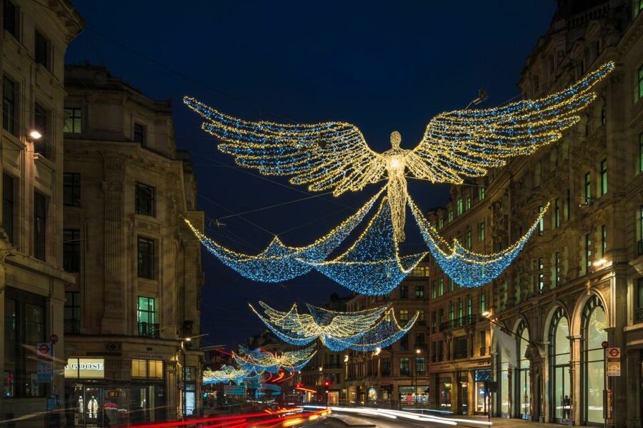 London: Christmas Eve City Tour with Dinner & Midnight Mass - Key points at a glance