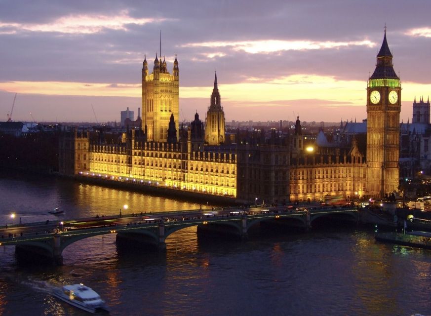 London: Christmas Eve City Tour with Dinner & Midnight Mass - Is $172 good value?