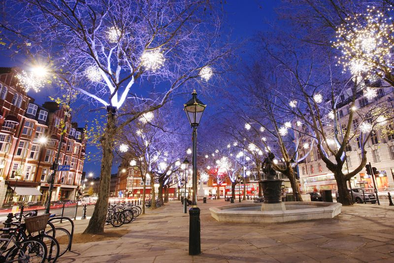 London Christmas Lights Bike Tour - Covent Garden and Trafalgar Square