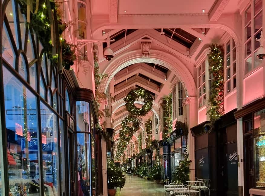 London: Christmas Lights Guided Walking Tour - Clothing, walking, and access