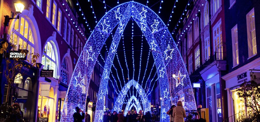 London: Christmas Lights Self Guided Walking Tour - What this London lights walk is really like