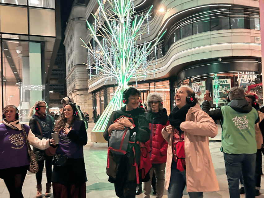 London: Christmas Lights Tour - With Christmas Music - Why this is not a standard Christmas lights walk