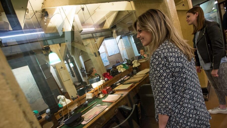 London: Churchill War Rooms Ticket & Political London Audio - Cabinet rooms, hidden spaces, and everyday details