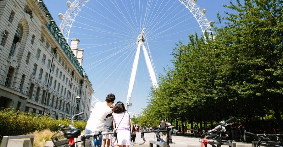 London: City Highlights Guided Bike Tour - Meeting at Waterloo Station