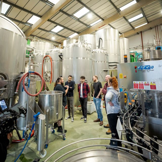 London: Craft Brewery Tour with Tasting of 4 Beers - The 10% discount after the tour