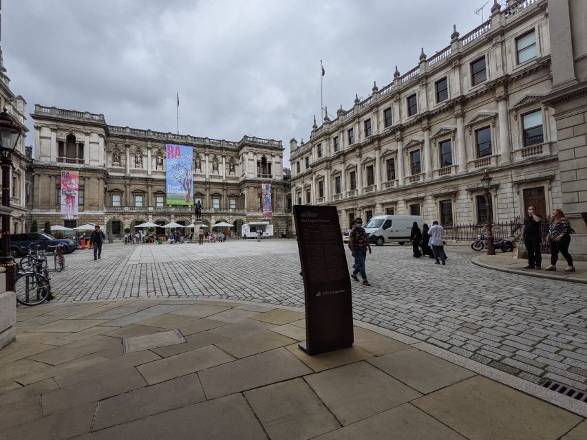 London: Custom Private Tour by Car - Royal London: Buckingham Palace, Green Park, and Westminster