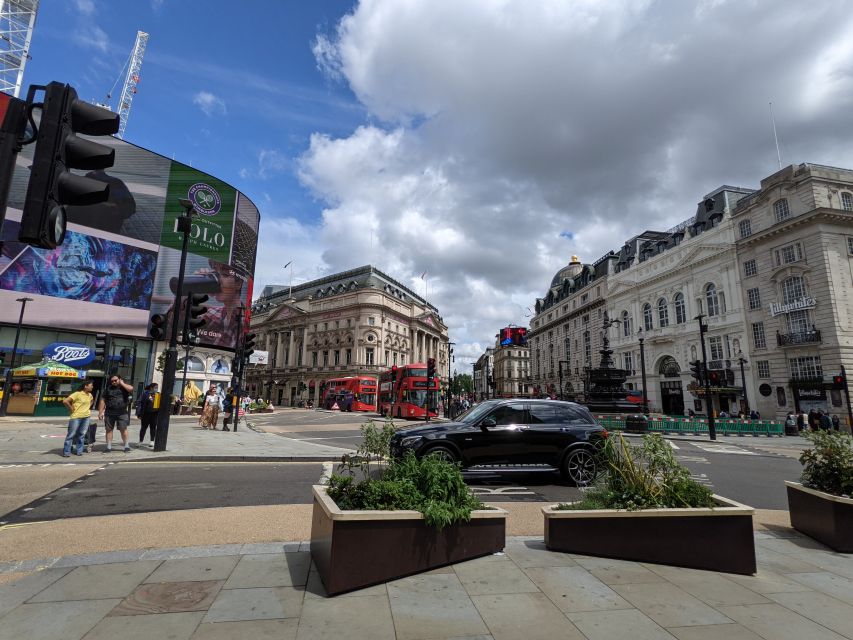 London: Custom Private Tour by Car - The Tower of London, London Bridge, and the Globe Theatre