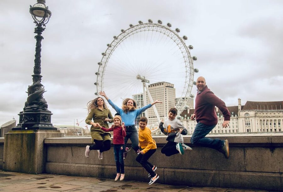 London Customisable 30 minute photoshoot - What happens when the camera comes out