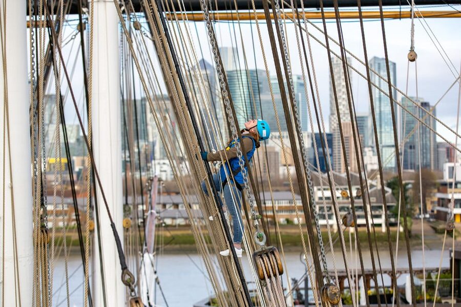 London: Cutty Sark Entry Ticket with Guided Rig Climb - Abseiling back to the Main Deck