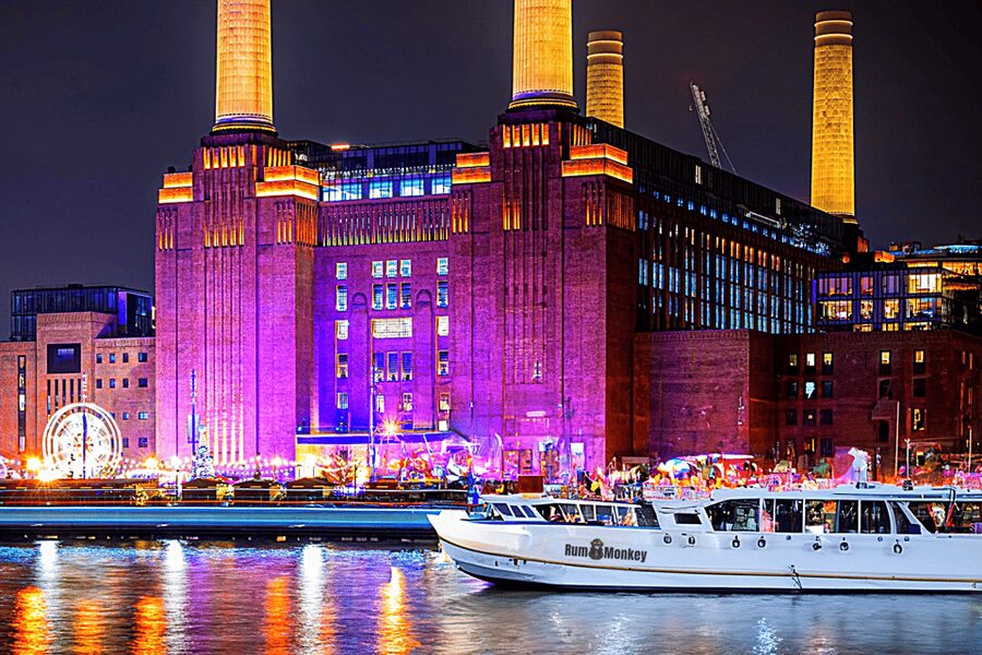 London: Dark Comedy on Iconic Battersea Barge - A comedy club on a parked Thames boat