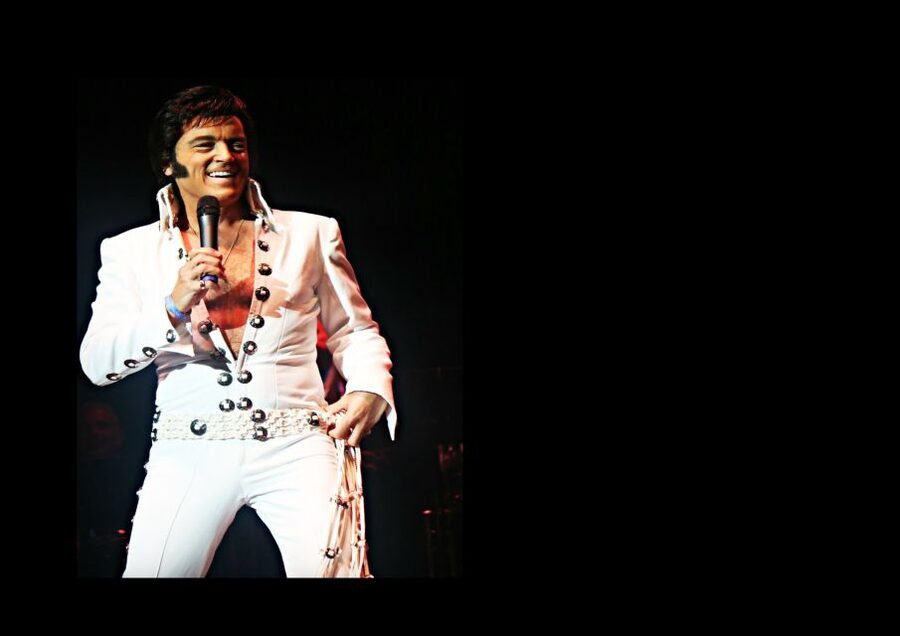 London: Dinner Cruise with Elvis Tribute on the Thames River - Key details before you book
