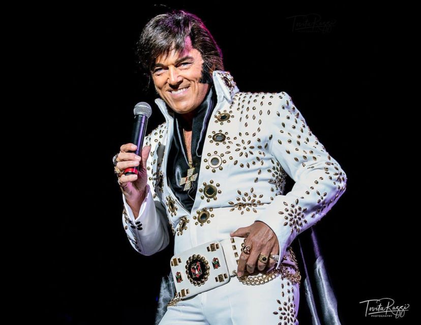 London: Dinner Cruise with Elvis Tribute on the Thames River - What this Thames Elvis cruise is really like