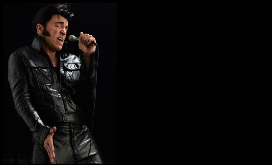 London: Dinner Cruise with Elvis Tribute on the Thames River - Matt King’s two Elvis sets