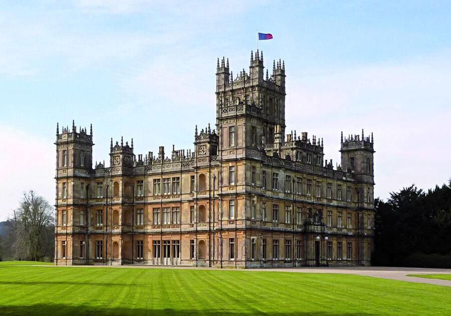 London: Downton Abbey Countryside Black Taxi VIP Tour - Who will get the most from this day