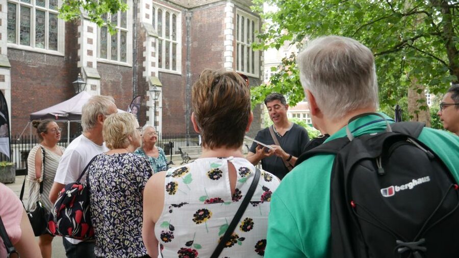 London: Downton Abbey Guided Walking Tour - Grantham House and Uncle Harold