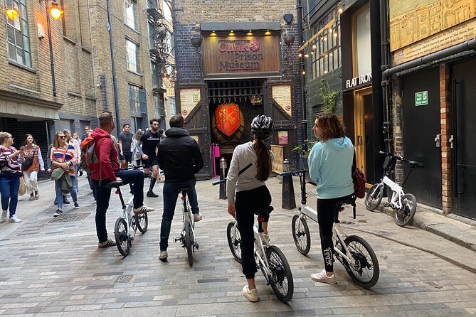 London E-Bike tour & Borough market - St. Paul’s from Gabriel’s Wharf