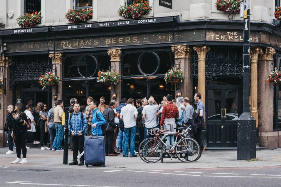 London: East End British Food & Drinks Private Walking Tour - Key points to know before booking