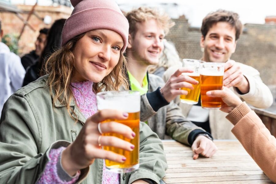 London: East End British Food & Drinks Private Walking Tour - Shoreditch, Spitalfields, and the walk between bites