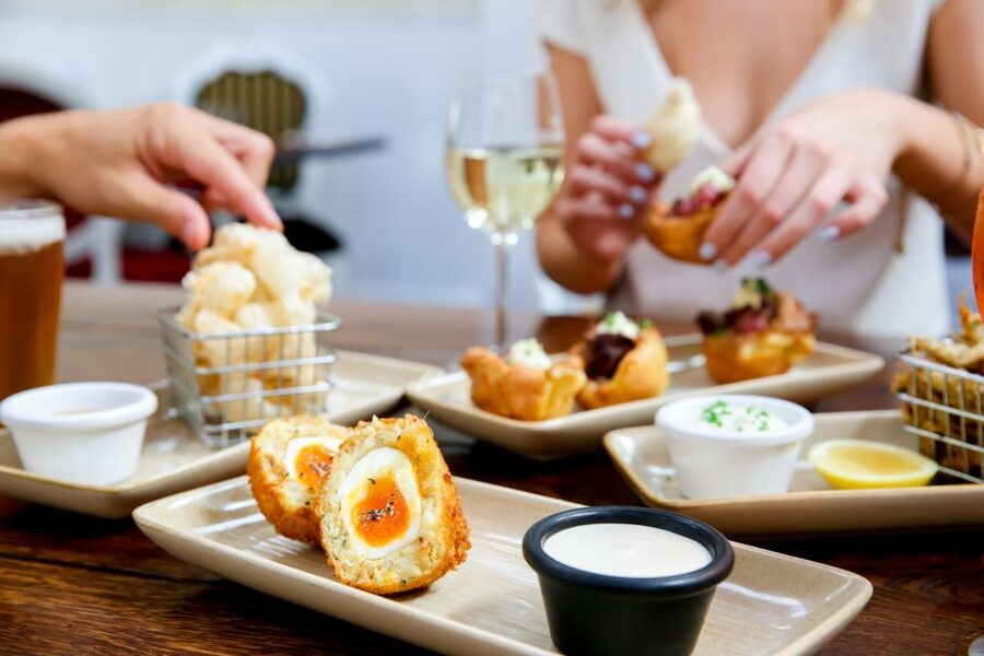 London: East End British Food & Drinks Private Walking Tour - English pie and a final drink