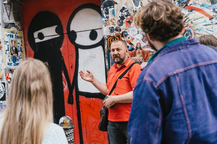London: East End Instagrammable Street Art & Graffiti Tour - Dray Walk and Allen Gardens: art that may vanish
