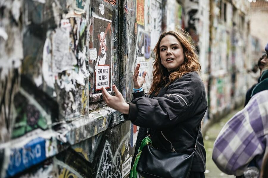 London: East End Street Art Tour and Spray Painting Workshop - The Whitechapel spray-paint workshop