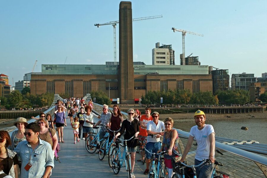 London: East London Town 3.5-Hour Bike Tour - From Gabriel’s Wharf to Shakespeare’s river